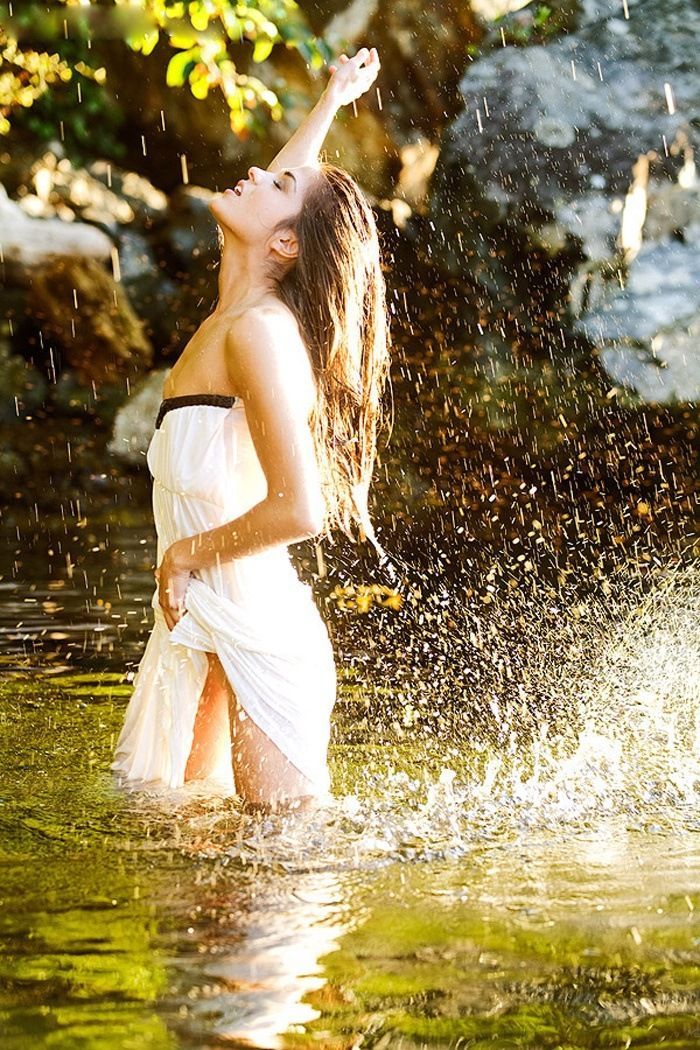 Marie Avgeropoulos in Bucharest