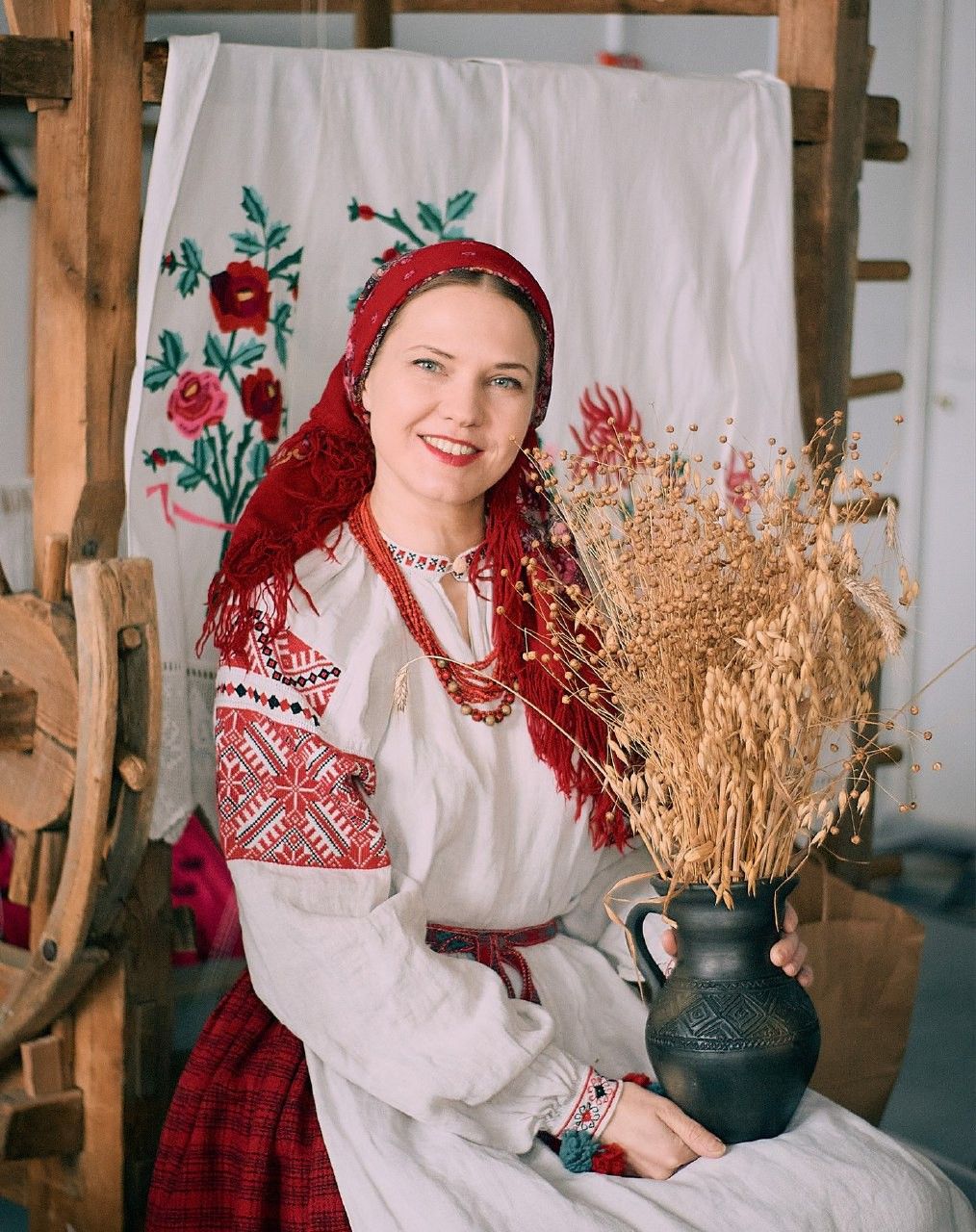 Women in Slavic costumes in Bucharest